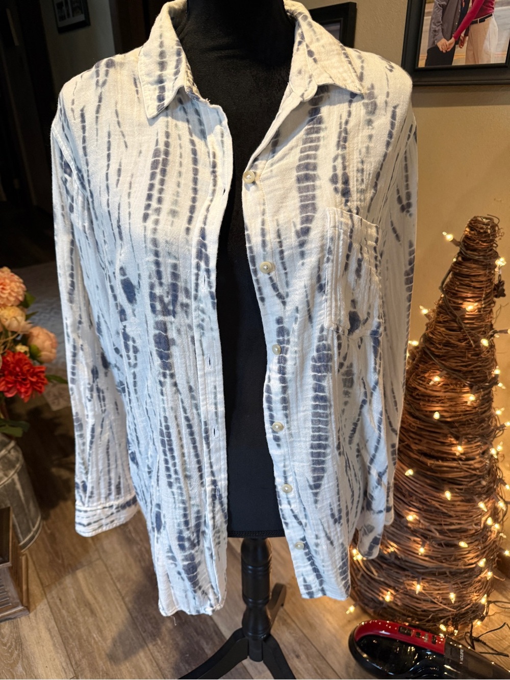 Lightweight White & Gray Tie-Dye Button-Up Shirt Jacket